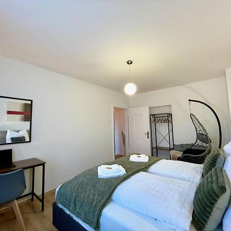 Downtown Apartment By Ninja Spaces - Kingsize-Bett, Kueche, Netflix, Terrasse Wuppertal Esterno foto
