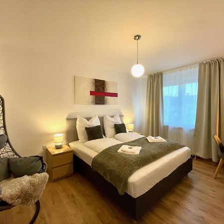 Downtown Apartment By Ninja Spaces - Kingsize-Bett, Kueche, Netflix, Terrasse Wuppertal Esterno foto