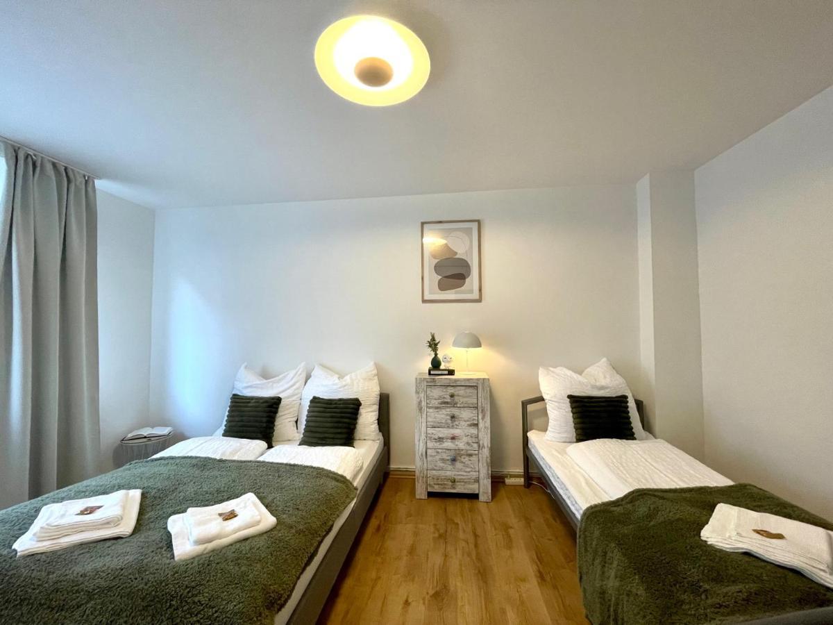 Downtown Apartment By Ninja Spaces - Kingsize-Bett, Kueche, Netflix, Terrasse Wuppertal Esterno foto