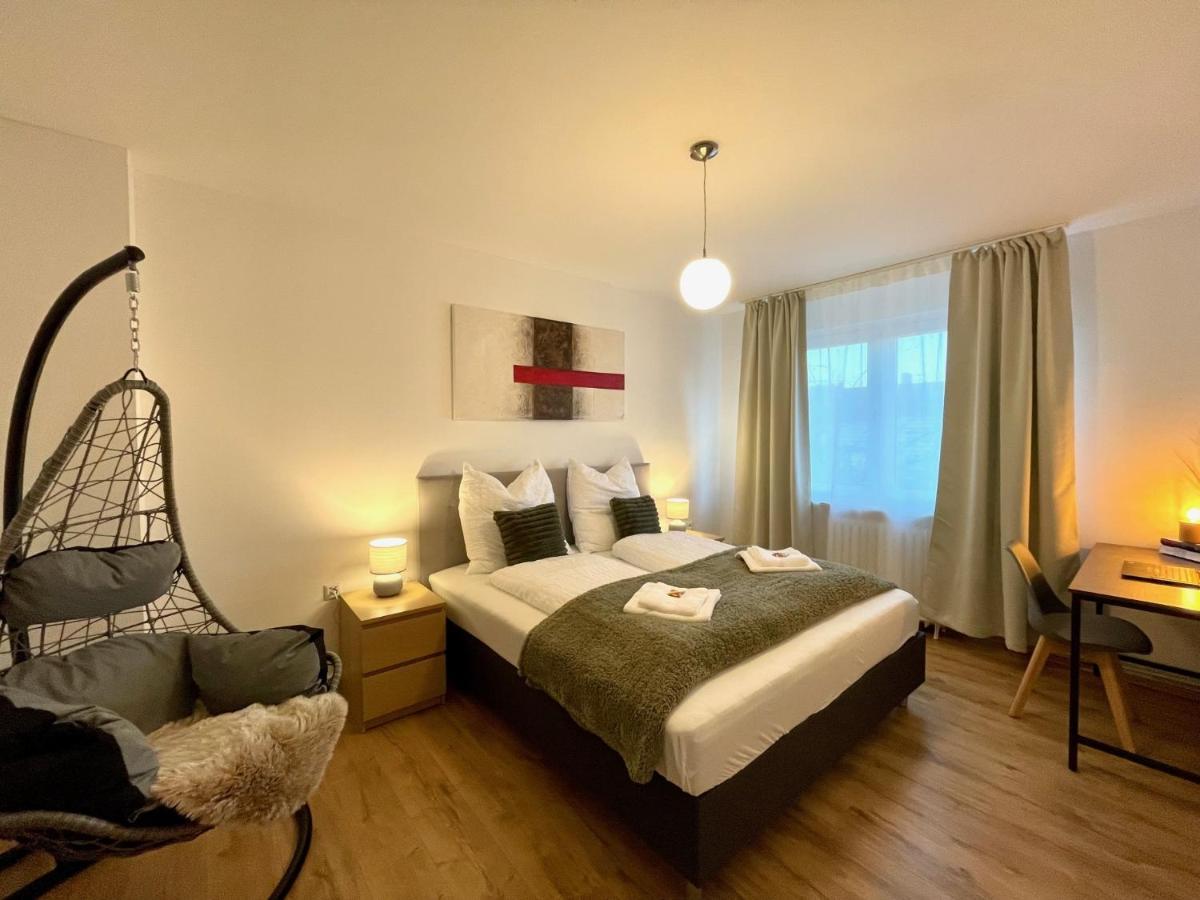 Downtown Apartment By Ninja Spaces - Kingsize-Bett, Kueche, Netflix, Terrasse Wuppertal Esterno foto