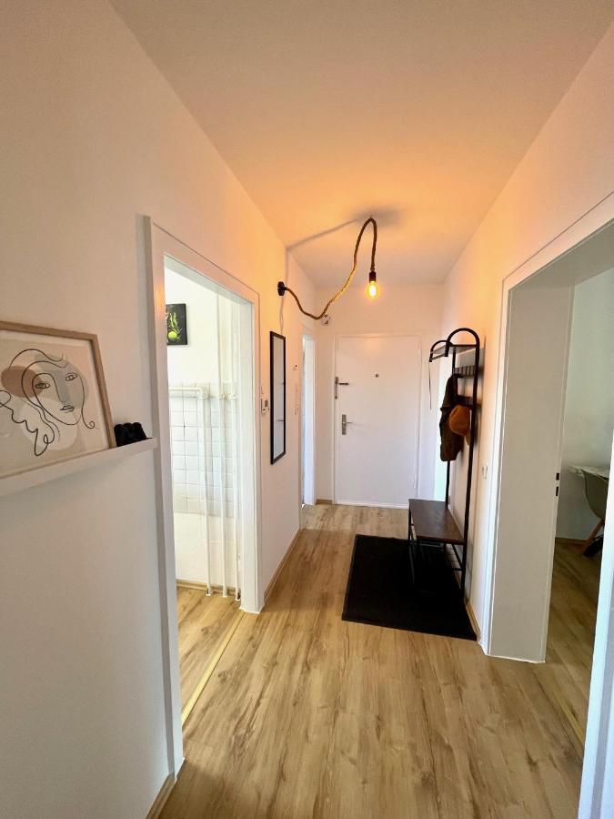 Downtown Apartment By Ninja Spaces - Kingsize-Bett, Kueche, Netflix, Terrasse Wuppertal Esterno foto