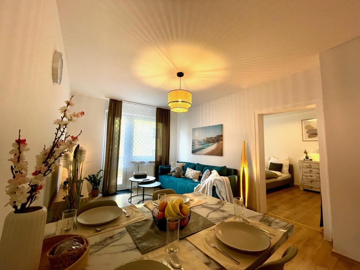 Downtown Apartment By Ninja Spaces - Kingsize-Bett, Kueche, Netflix, Terrasse Wuppertal Esterno foto