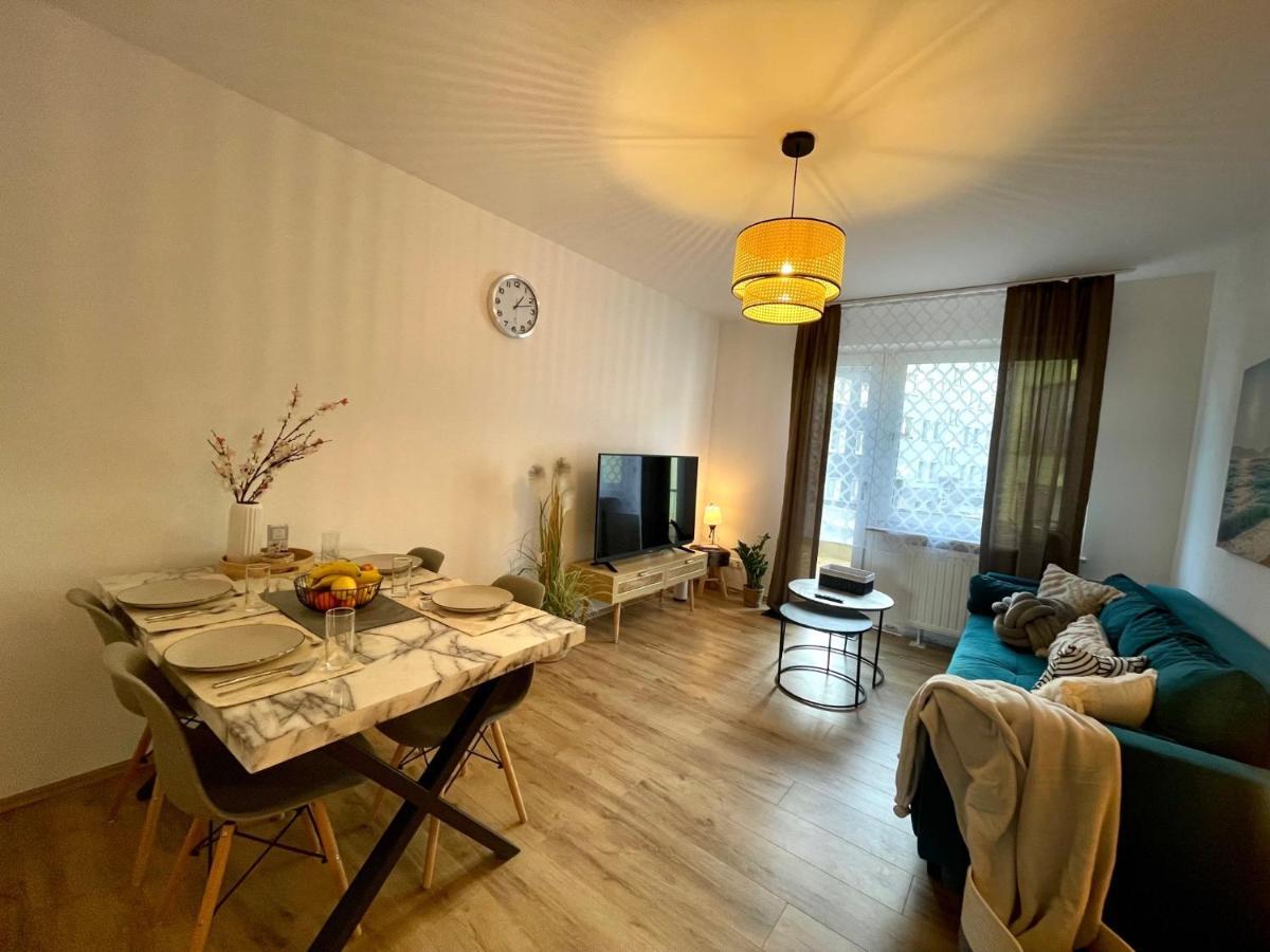 Downtown Apartment By Ninja Spaces - Kingsize-Bett, Kueche, Netflix, Terrasse Wuppertal Esterno foto