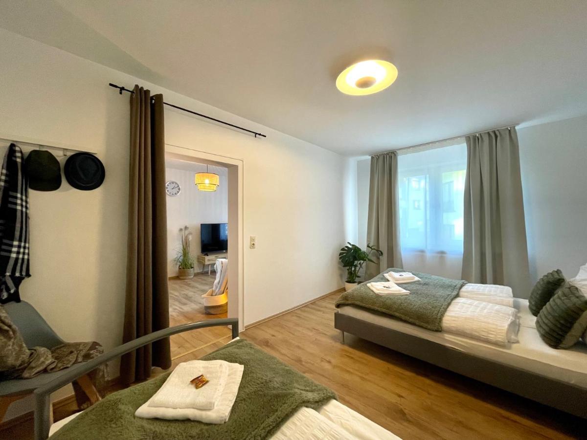 Downtown Apartment By Ninja Spaces - Kingsize-Bett, Kueche, Netflix, Terrasse Wuppertal Esterno foto