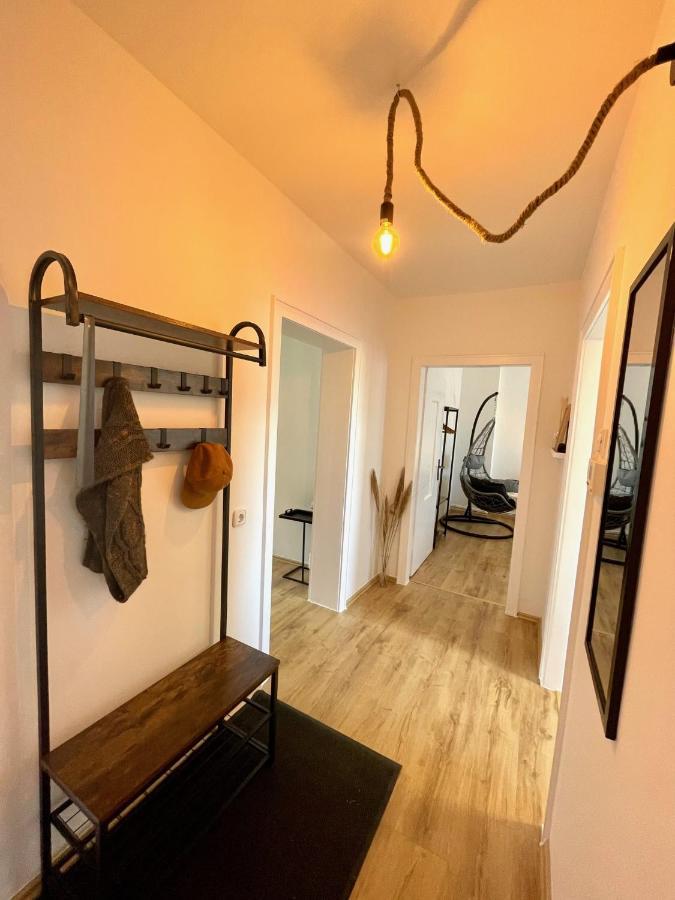 Downtown Apartment By Ninja Spaces - Kingsize-Bett, Kueche, Netflix, Terrasse Wuppertal Esterno foto
